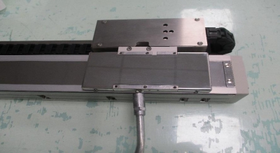 油槍頭置入直線電機.jpg